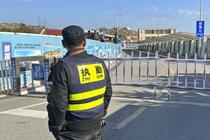 響くごう音、台湾対岸の街騒然