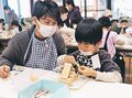 「お菓子の家」発想豊か　射水で親子イベント