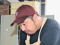 木の端材から独創雑貨　小矢部の木工職人、福江さん