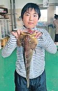 釣果はいけん<br />アオハタ体長４５センチ　樽井大和さん（１２）朝日町桜町