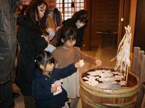 新年へ心身清める　高岡・射水神社で年越大祓