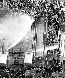 法廷ノート／赤軍派・城崎勉事件（２）ゲバ棒から銃へ<br />大衆付いてくると…　「革命のため」強盗