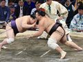 朝乃山圧勝、９勝目　大相撲九州場所１２日目