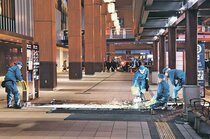 ＪＲ長野駅前で３人襲われ男性死亡　２人重軽傷、刃物男逃走