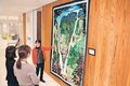 称名滝題材の大作、地元に　富山の澤さんが立山町にパッチワーク寄贈、景勝地ＰＲへ展示