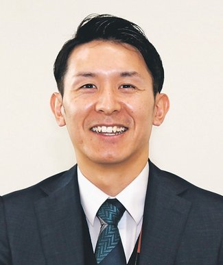 カラフル<br />日本郵便北陸支社富山法人営業室・朝倉周作さん