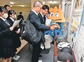 ヘルメットの重要性、展示で紹介　氷見署が高校生に着用呼びかけ