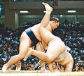 朝乃山、明生突き落とし６勝目　名古屋場所７日目