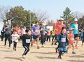 春の日差し浴び快走　立山町で常願寺川マラソン、県内外６００人参加