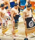 好調の秘密は化粧まわし　朝乃山「気持ち引き締まる」　母校富山商贈呈