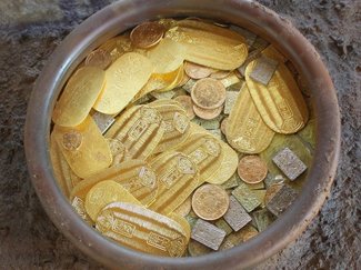 ３月７日の歴史<br />小矢部の工事現場から小判　２００２年