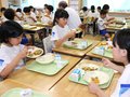 地元の肉や野菜おいしい　「なんとの日」にちなみ給食で提供