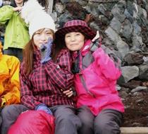 逆風の中、命日迎える