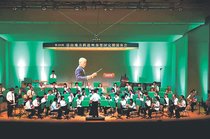 創立者赤江さん追悼、５０人が迫力ステージ　富山地鉄吹奏楽団