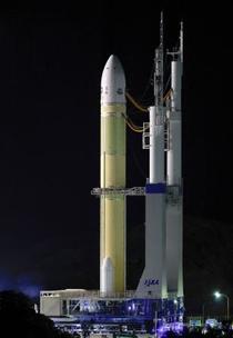 Ｈ３ロケット、発射地点へ