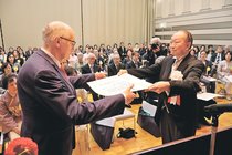 文化振興に寄与の６３人表彰　県芸文協、故人６人特別功労