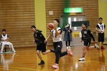 バスケ通じ交流深める　滑川の女子中学生チームとＳＯＮ・富山