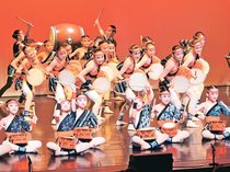 ３７人全身全霊の舞　可西舞踊研、世界こども演劇祭で公演