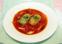 ロールキャベツのトマトスープ仕立て