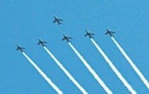 ＜市町村別２０２５重大ニュース＞氷見市<br />ブルーインパルス飛行／復興祈り美しい航跡　被災地に感動と勇気