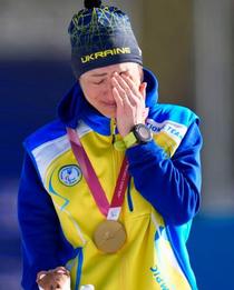 金メダルの２児の母、戦禍で練習