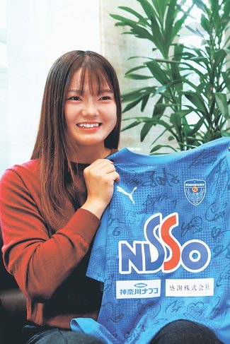 ひとズームアップ<br />サッカー女子の「ニッパツ横浜ＦＣシーガルズ」でプレーする松井里央さん（富山市出身）