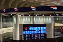 東証反落、終値９１４円安