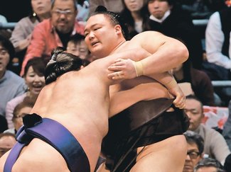 朝乃山４連勝ならず、４勝３敗　大相撲春場所７日目