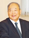 ＜衆院選富山～候補者こんな人＞富山２区<br />泉野和之氏（共産・新）／日課の草むしりで汗