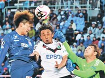 碓井、起死回生の２発　カターレ１１年ぶりＪ２復帰