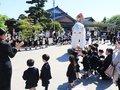 釈迦誕生祝う　県内各地で花まつり