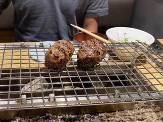 熱々ジューシーなお肉でパワーチャージ　老舗が手掛ける富山の「牛１００％」