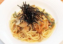 干しエビと山菜のスパゲティ