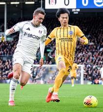 三笘フル、遠藤は途中出場