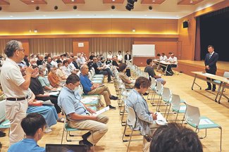 出町高岡市長「安心居住へ努力」　伏木で住民と対話