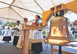 浦上の鐘 和解の音色響け　９日 長崎原爆の日、マンハッタン計画孫ら復元