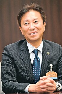 ＜展望２０２６　市町村長に聞く＞<br />菊地正寛氷見市長　大胆にピンチを好機へ
