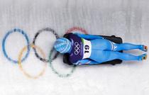 中傷越え、誇り胸に滑走