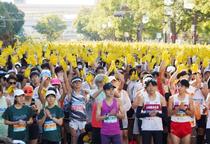 神戸マラソン、２万人快走