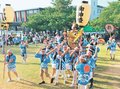 みこし威勢良く練り回す　射水で下条川祭り