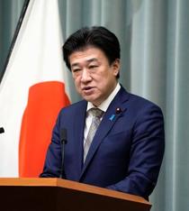 菅元首相の功績たたえる