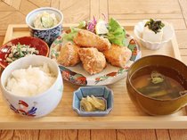 【注目の店】住宅地にオープン 手作りの定食と総菜の店「チーコ食堂」（魚津市）