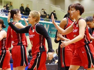 バスケ吉田亜沙美、がん手術告白<br />澤知央（魚津出身）「チーム全員で支え合う」