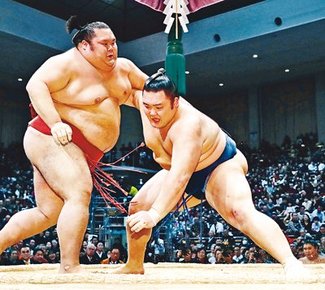 朝乃山　幕内残留の可能性　大相撲九州場所