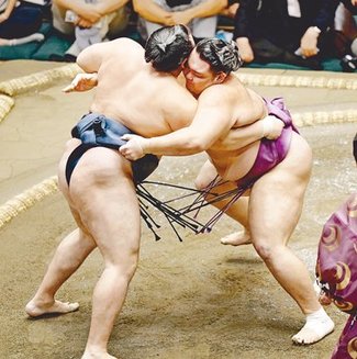 朝乃山、鶴竜破り初金星　秋場所５日目