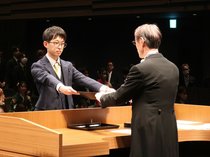 ２４４人が決意を胸に新たな一歩　富山高専の卒業証書・修了証書授与式