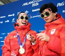 金銀銅ラッシュに感動、雪山沸く