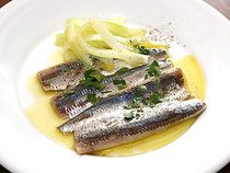 ウルメイワシのマリネとセロリのサラダ