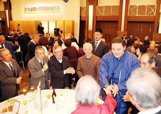 朝乃山の活躍願う　富山で十両昇進祝う会