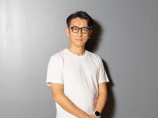 演劇は人生を共有する<br />劇作家・演出家・俳優　岩井秀人さんインタビュー後編